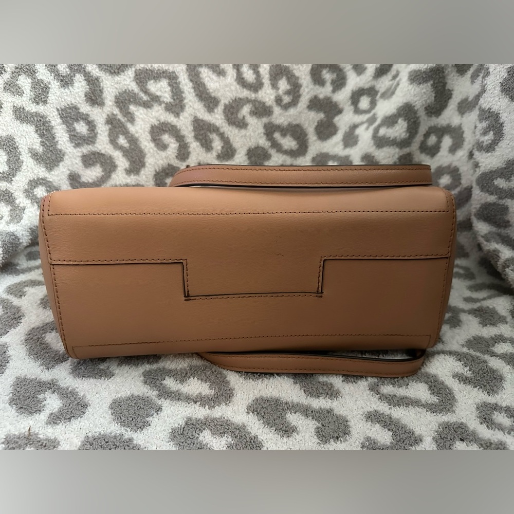 Tory Burch Tan Shoulder Bag - Picture 2 of 9